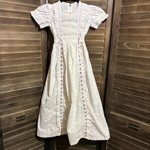 Vintage Prairie Charming White/Lavender Girl’s Maxi Dress Size 5/6 Boho Modest